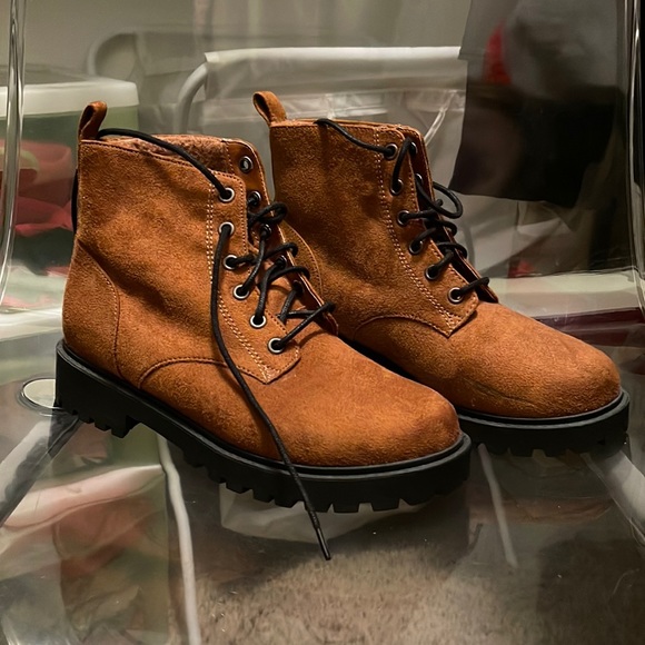 H&M Shoes - H&M Sherpa lined boots size 7